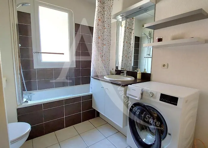 T3 Renove Dans Avec Piscine Et Garage Capacite Max 6 Personnes Appartamento Sète